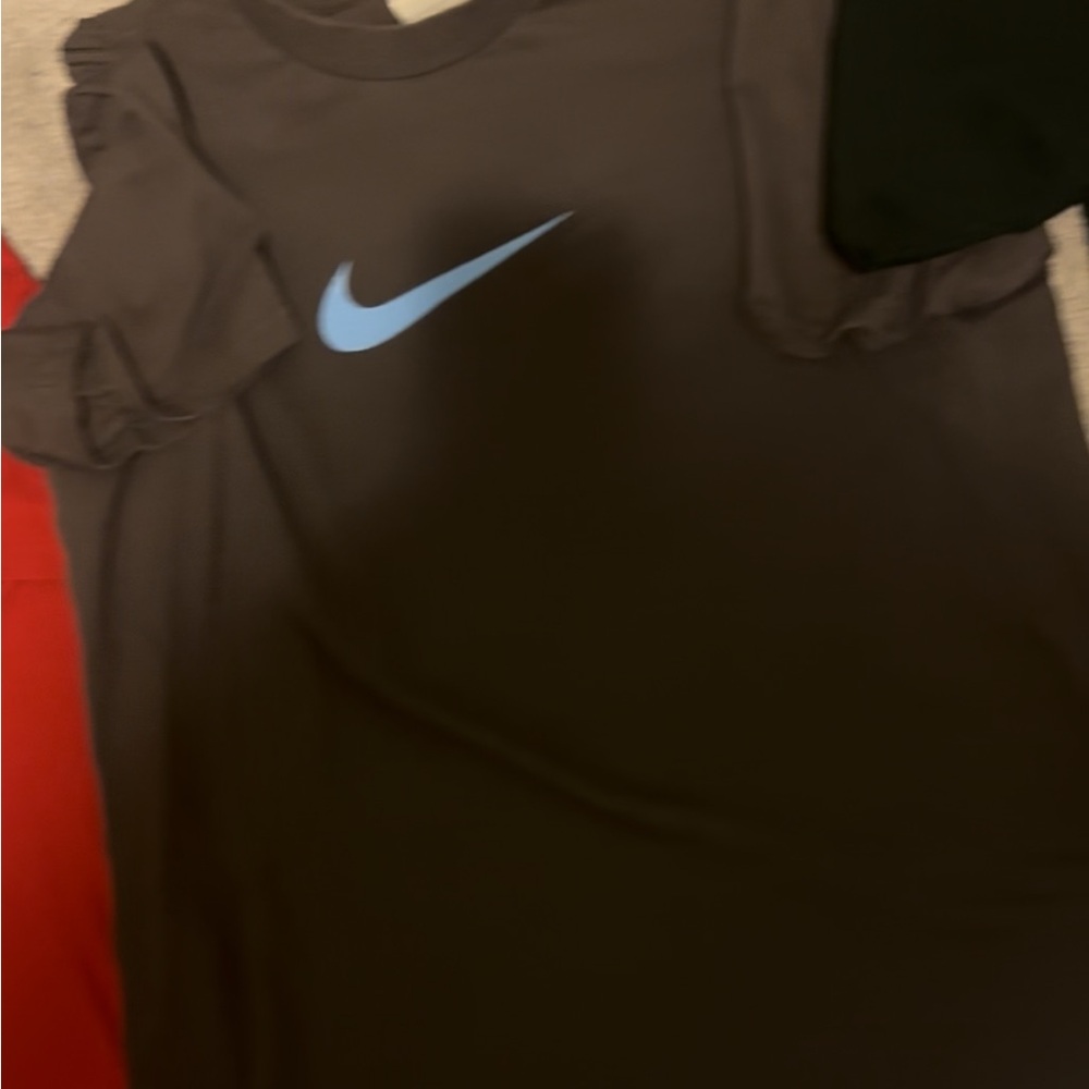 3 Nike T-Shirt Size Large